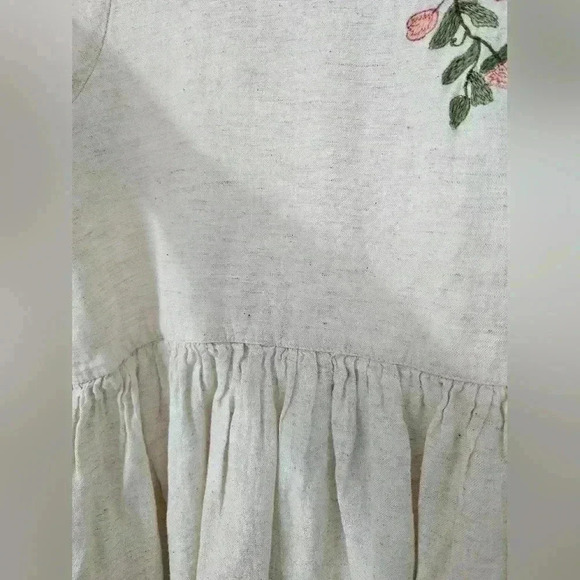 World Market Tan Linen Look Peplum Top w/ Embroidered Flowers Size Small/ Medium - Picture 5 of 8